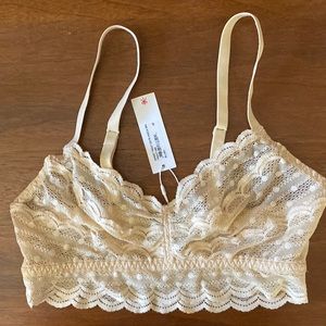 Cosabella Sweet Treat Dots V neck bralette